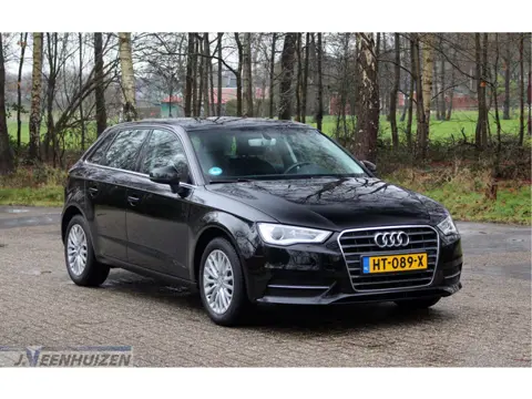 Audi A3 Sportback 1.4 TFSI CoD Ambiente Pro Line plus | 2015 | Navi | Clima |