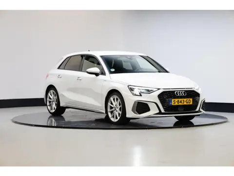 Audi A3 Sportback 35 TFSI S edition | B&O | Trekhaak |