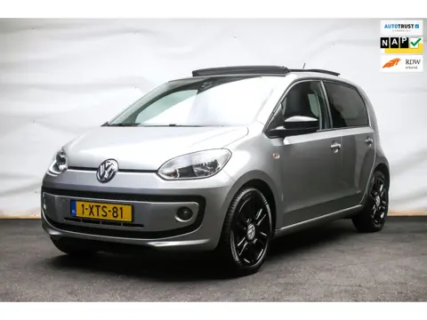 Volkswagen Up! 1.0 GROOVE Up! BlueMotion ORG NL [ Panoramadak Parkeersensoren Cruise Control Navigat