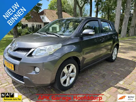 Toyota Urban Cruiser 1.3 VVT-i Aspiration / 130.000 km boekjes