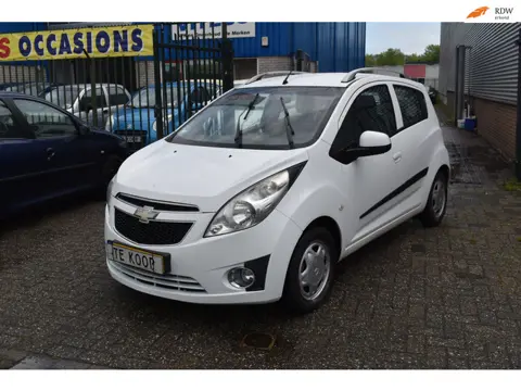 Chevrolet Spark 1.0 16V LT NIEUWE APK
