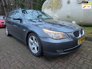 BMW 5-serie Touring 530i Business Line AUTOMAAT/navi/CRUISE *apk:04-2026*