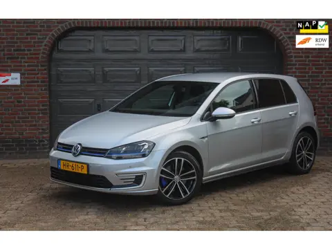 Volkswagen Golf 1.4 TSI GTE - Trekhaak - Cruise - PDC - Navi - 4 nieuwe banden