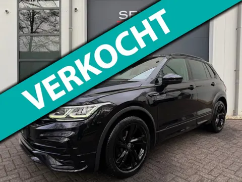 Volkswagen Tiguan 1.5 TSI R-Line 150 Pk Pano/ACC/HUD/IQ Light/Matrix/Climate/Key Less/Car Play/Andro
