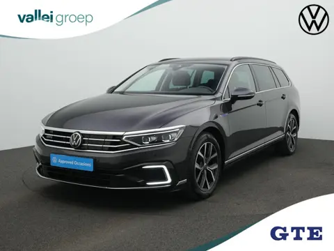 Volkswagen Passat 1.4 TSI 218 pk PHEV GTE Business | Trekhaak | Discover Pro | IQ Light | Achteruitr
