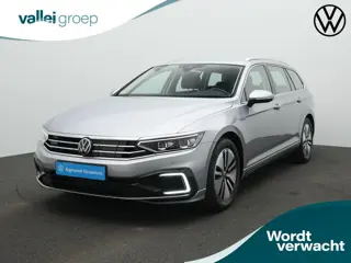 Volkswagen Passat 1.4 TSI 218 pk PHEV GTE Business | IQ Light | Adaptive Cruise | Stoelverwarming | 