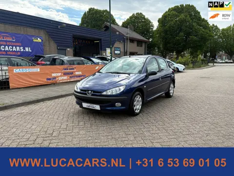 Peugeot 206 1.4-16V XT NIEUWE APK!