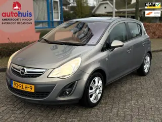Opel Corsa 1.4-16V Cosmo AUTOMAAT