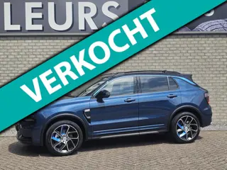 Lynk & Co 01 1.5 Zwarte hemel.