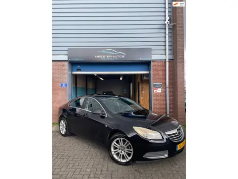 Opel Insignia 1.8 Edition MET NIEUWE APK 05-27