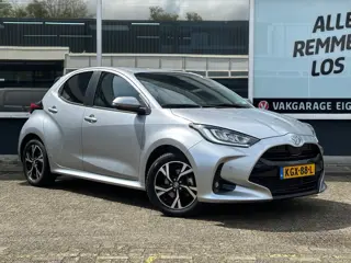 Toyota Yaris 1.5 Hybrid 115 Dynamic/CAM/PDC/BLINDSPOT/STOELVERW/STUURVERW