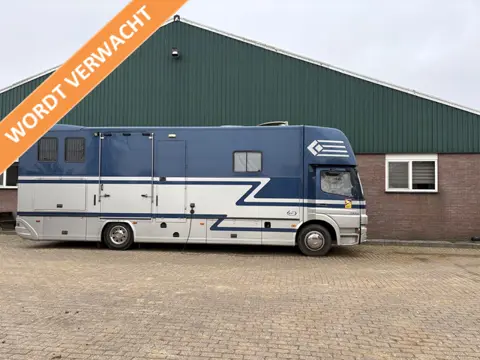 Ketterer Mercedes-Benz Atego 1323 4-paards paardenvrachtwagen LIVING