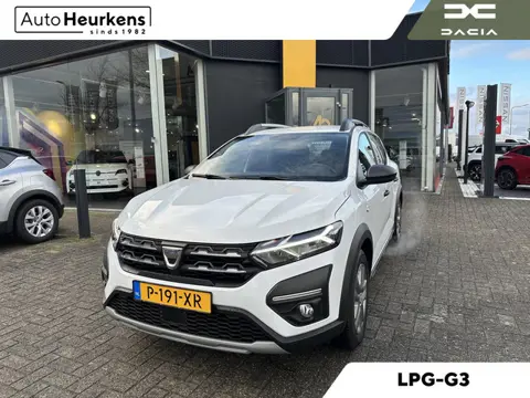 Dacia Sandero Stepway TCe 100 Bi-Fuel Essential l Origineel NL l 1e-Eigenaar l TREKHAAK l dealeronde