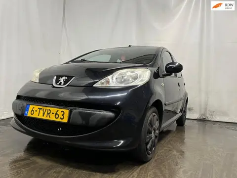 Peugeot 107 1.0-12V XR - Rechter Zijschade