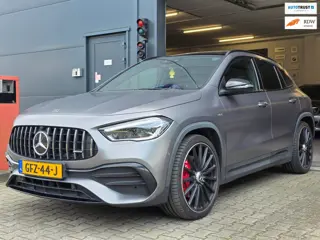 Mercedes-Benz GLA-klasse AMG 35 4MATIC / PANO / MATTE GREY / LEDER-ALCANTARA / CAMERA / KEYLESS / BU