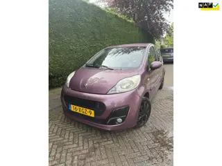 Peugeot 107 1.0 Active APK Juni 2027