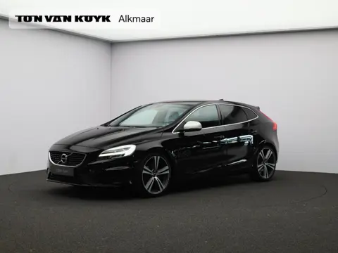 Volvo V40 T5 245pk R-Design / Stoel+voorruitverwarming / Park assist v+a+camera / Privacy glass / 19