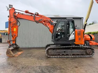 Hitachi ZX 135 US-6 (bj 2019)