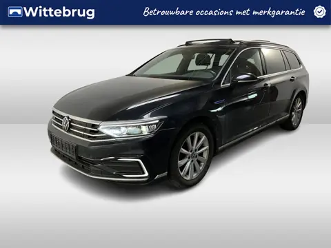 Volkswagen Passat Variant 1.4 TSI PHEV GTE / AUTOMAAT/ PANO/ TREKHAAK/ ACC/ STUUR+STOELVERWARM./ MEM