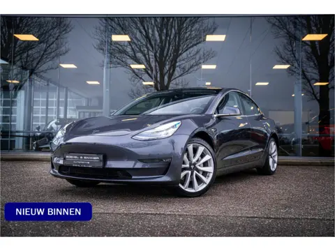 Tesla Model 3 Long Range AWD 75 kWh ** 19inch ** Autopilot