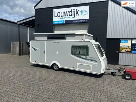 TRIGANO Silver 420 ’11 (Mover, Vastbed, Hefdak)