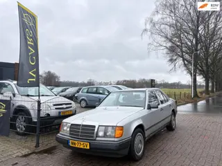 Mercedes-Benz 200-500 (W124) 230 E AUTOMAAT,OLDTIMER,CENTRALE DEURVERGRENDELING,STUURBEKRACHTIGING,