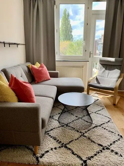 Woning aan de Camperstraat te Amsterdam