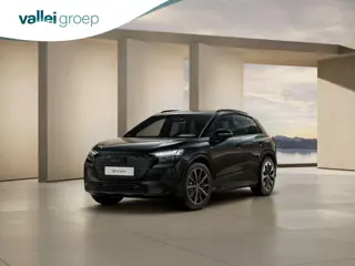 Audi Q4 e-tron Competition 45 quattro 286 pk S edition | Trekhaak | 20" Velgen 10-ster-aero | Assist
