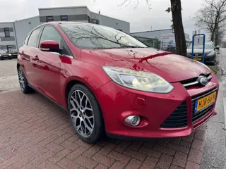 Ford Focus 1.6 183pk EcoBoost 5deurs Titanium Individual 97.000km Airco/ECC,Navigatie,Camera,Zwart L