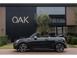 MINI Cabrio 1.5 Cooper JCW-Trim | Navigatie | JCW Stoelen | H&K | Head-Up | Camera | 18"LM | Midnigh