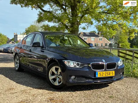 BMW 3-serie 320d High Executive | " 158.000 KM '' + Cruise + Airco + Navi Nu € 10.975,-!!!