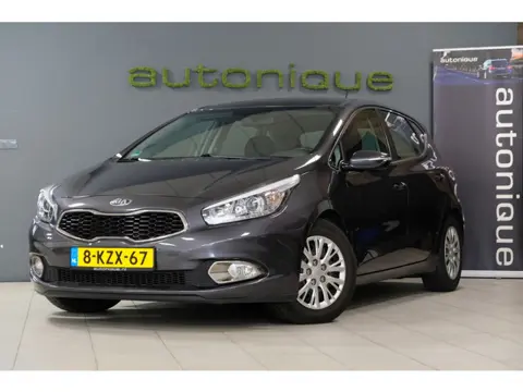 Kia Cee'd 1.6 GDI Business Pack Navi/camera/clima/cruise/6-bak