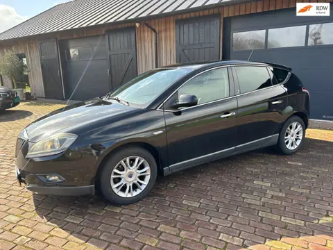 Lancia Delta 1.4-16V Oro