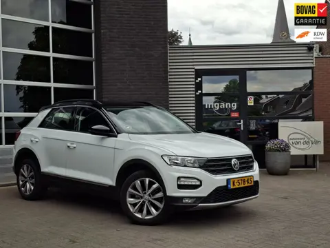 Volkswagen T-Roc 1.5 TSI Style | Trekhaak | Achteruitrij Camera | Prijs incl 12M BOVAG garantie + af