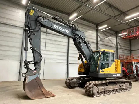 Volvo ECR 235 C (bj 2011)