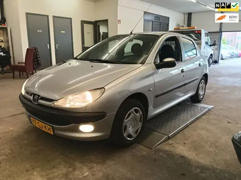 Peugeot 206 1.4 5 Deurs Gentry