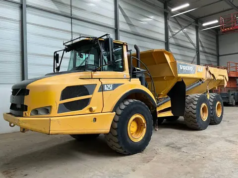 Volvo A 25 F (bj 2012)