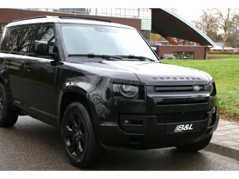 Land Rover Defender 110 2.0 P400e PHEV Hybride 110 HSE Aut Blackout Edition Pano 1e eigenaar Nieuw S
