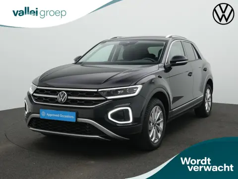 Volkswagen T-Roc 1.5 TSI 150 pk DSG Style | Achteruitrijcamera | Adaptive Cruise | Stoelverwarming |