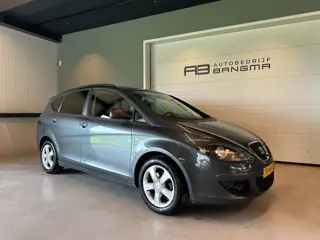 Seat Altea XL 1.6 CLUBSTYLE-uitv|AIRCO|CRUISE CONTROL|VELGEN|TREKHAAK|ISOFIX|BLUETOOTH|PARKEERSENSOR