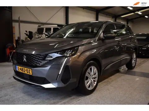 Peugeot 5008 1.2 PureTech 7 Persoons Navi Carplay Camera Trekhaak Dealer Onderhouden
