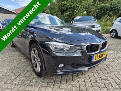 BMW 3-serie 320i Executive automaat/navi (bj 2012)