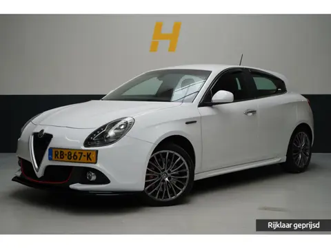 Alfa Romeo Giulietta 1.4 Turbo MultiAir Super | Leder | Stoelverwarming | Cruise control | Climate c