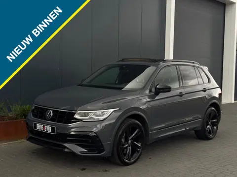 Volkswagen Tiguan 1.4 TSI eHy 3x R line PANO CAMERA NAVI APPLE CARPLAY ACC ECC