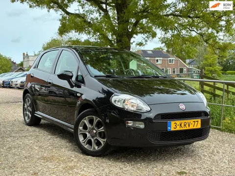 Fiat Punto Evo 0.9 TwinAir Pop | '' 95.000 KM '' + Cruise + Airco Nu € 4.975,-!!!