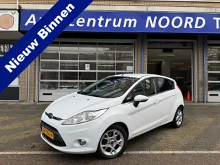 Ford Fiesta 1.25 Titanium NAP | Nieuwe Distributieriem | Climate Control | Cruise Control | Parkeers