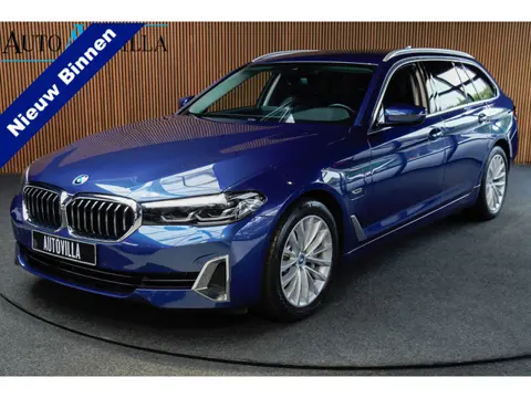 BMW 5 Serie Touring 530e xDrive Navi Leer Camera PDC Carplay LED Climate voor & achter Elektr. achte