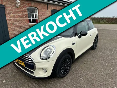 Mini Mini 1.5 Cooper First Born Edition