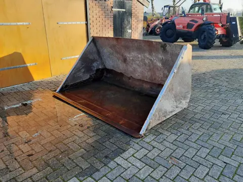Manitou volumebak 240cm
