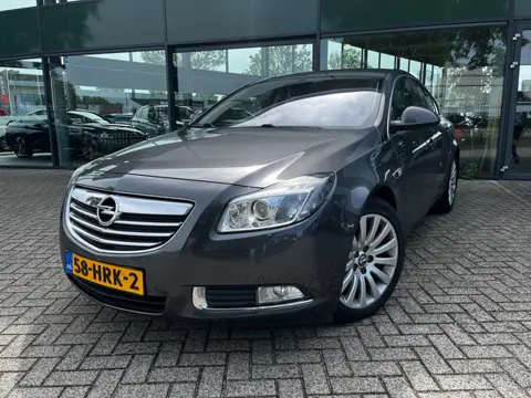Opel Insignia 2.0 T Cosmo (Parkeersensoren, Stoelverwarming, NL-auto, Goed Onderhouden)